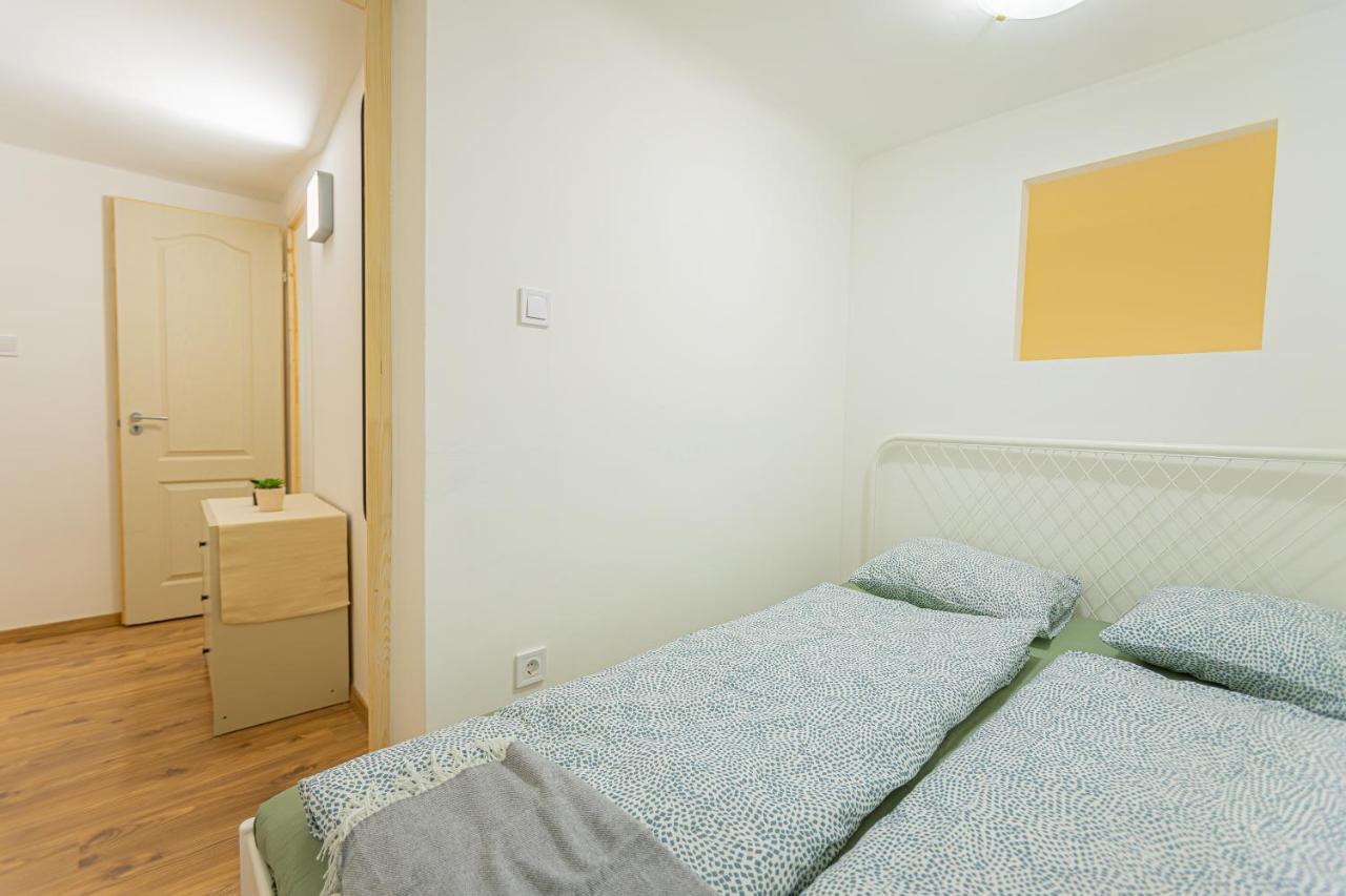 2 Bedroom Apartment In The Dob Street, Emerald Budapest Eksteriør bilde