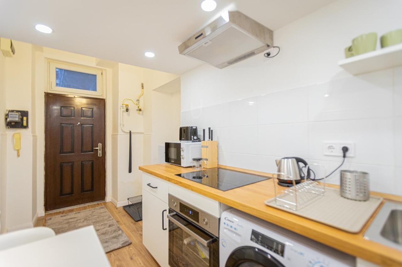 2 Bedroom Apartment In The Dob Street, Emerald Budapest Eksteriør bilde